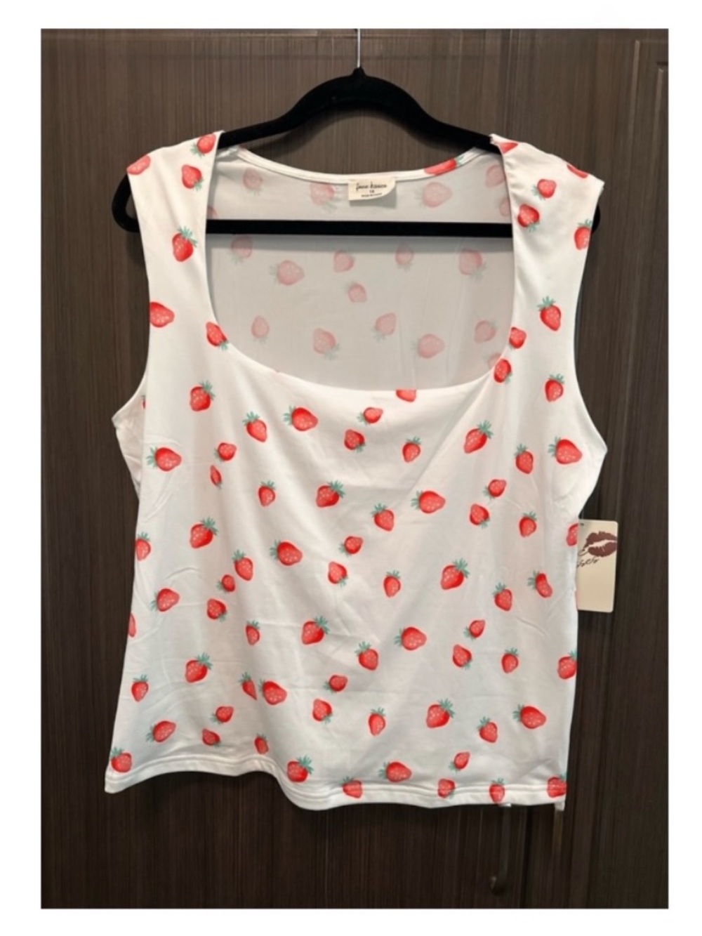 Free Kisses nwt size 3x White Tank Top with Strawberry Print